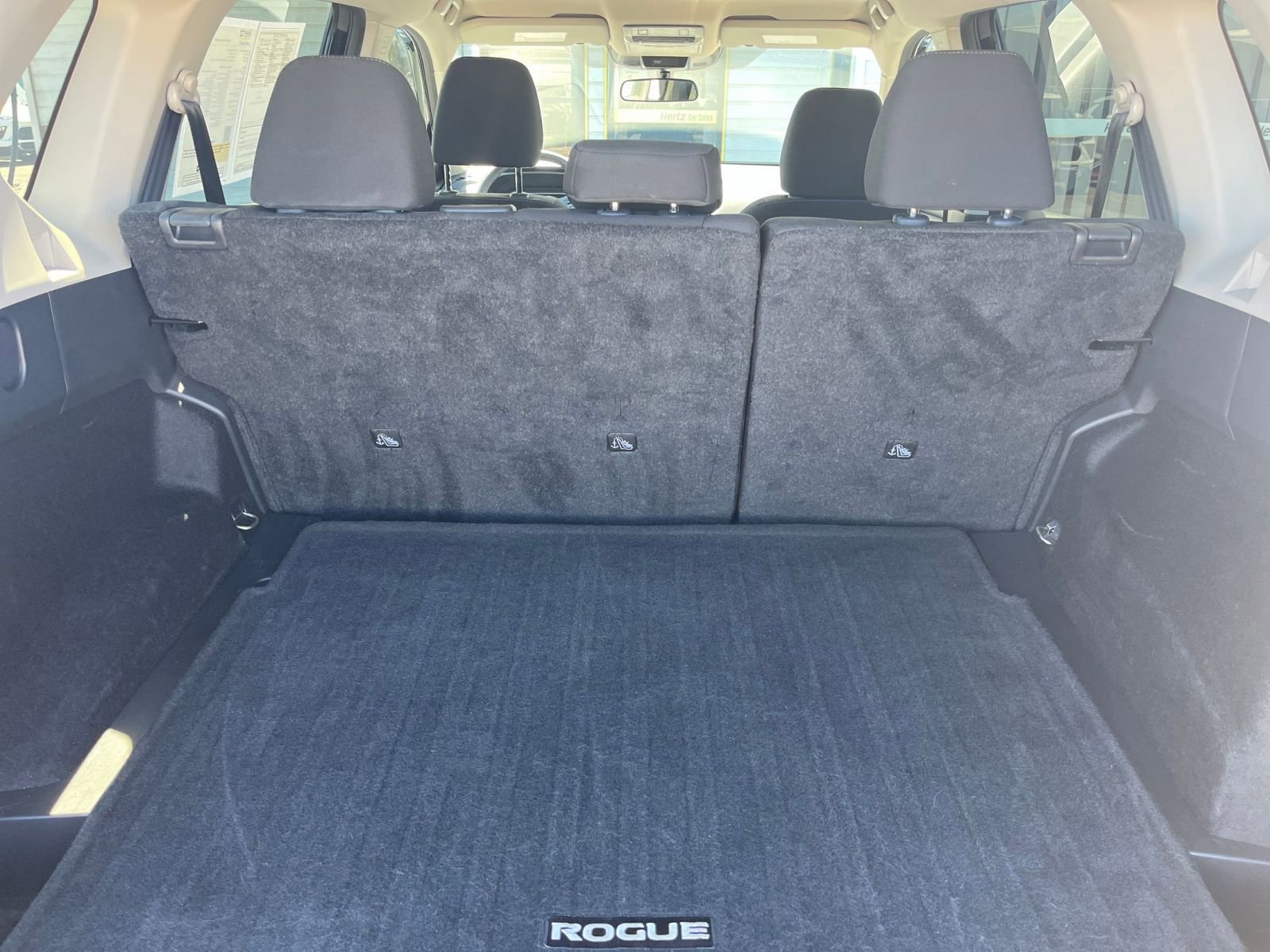 Used 2025 Nissan Rogue SV image 33