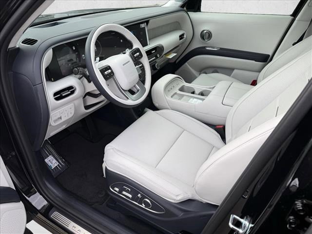 New 2026 Hyundai Palisade Calligraphy FWD image 1