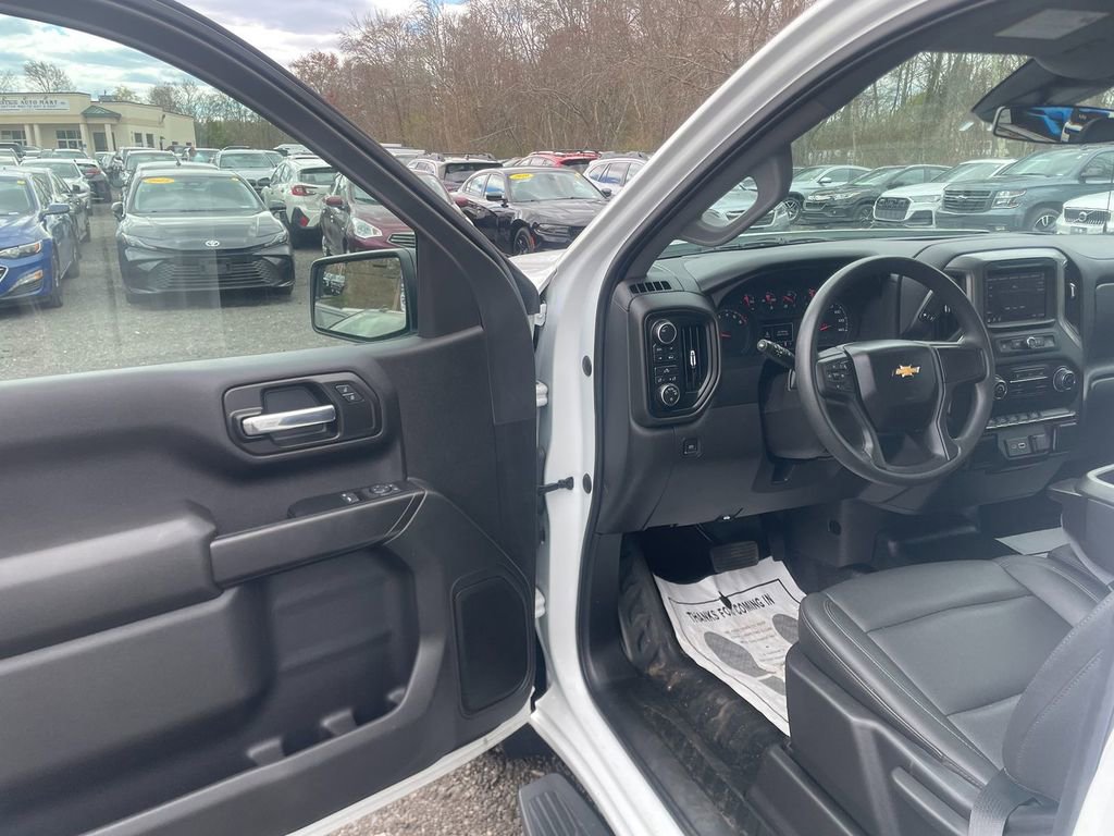 Used 2022 Chevrolet Silverado 1500 W/T w/ WT Value Package AWD/4WD image 10
