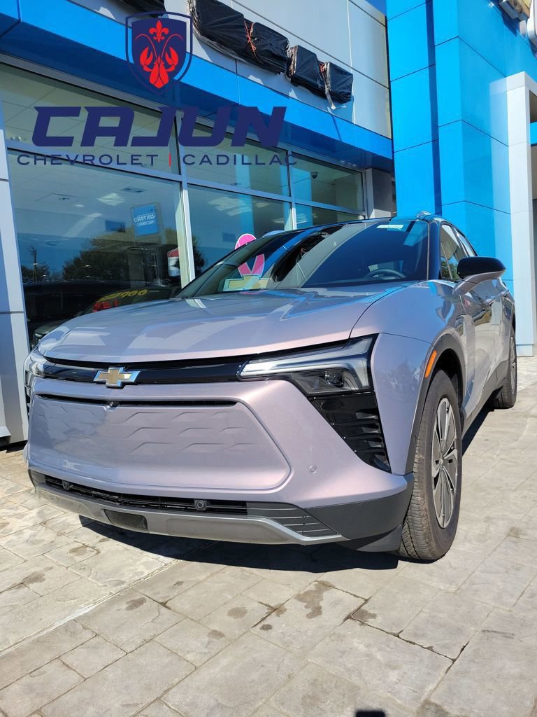 New 2025 Chevrolet Blazer EV LT w/ Super Cruise Package FWD image 2