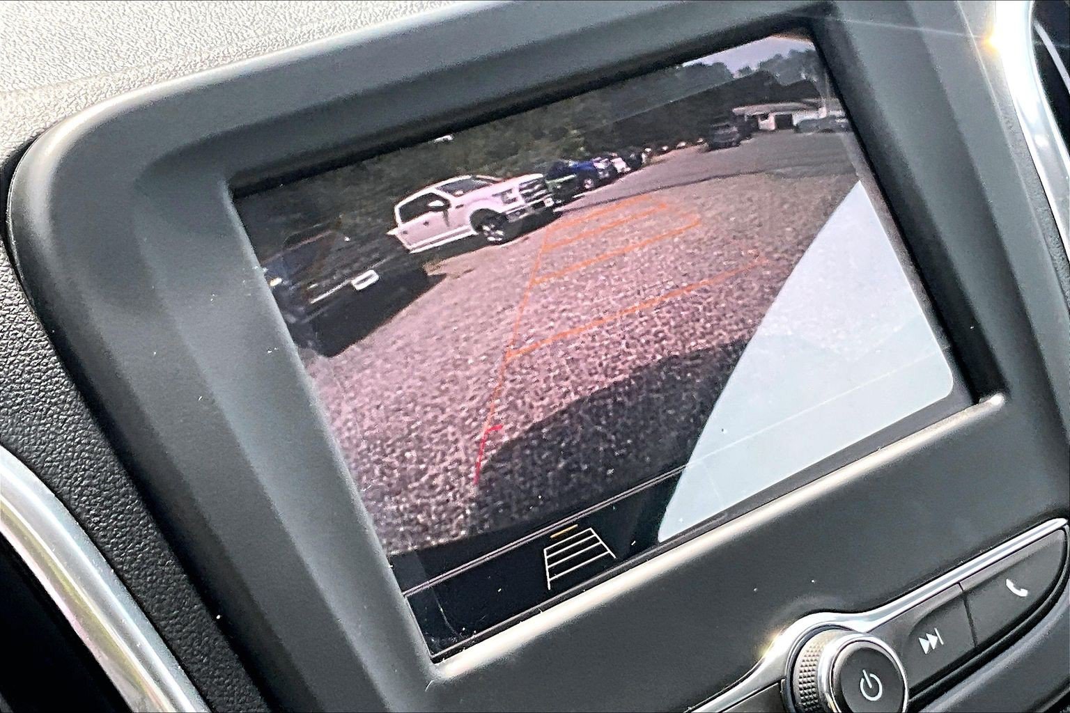 Used 2024 Chevrolet Equinox LS FWD image 23