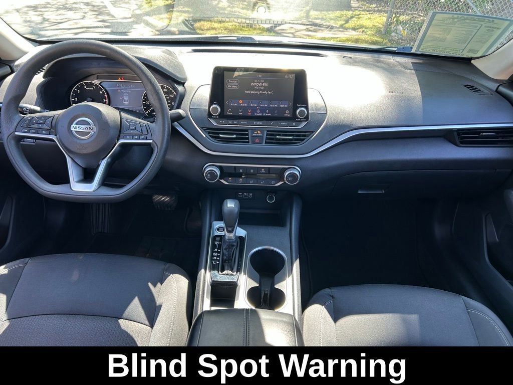 Used 2022 Nissan Altima 2.5 SV image 12