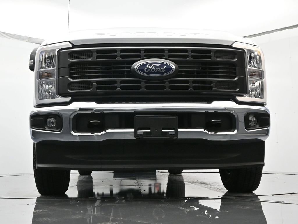 New 2026 Ford F250 XL w/ XL Chrome Package image 41
