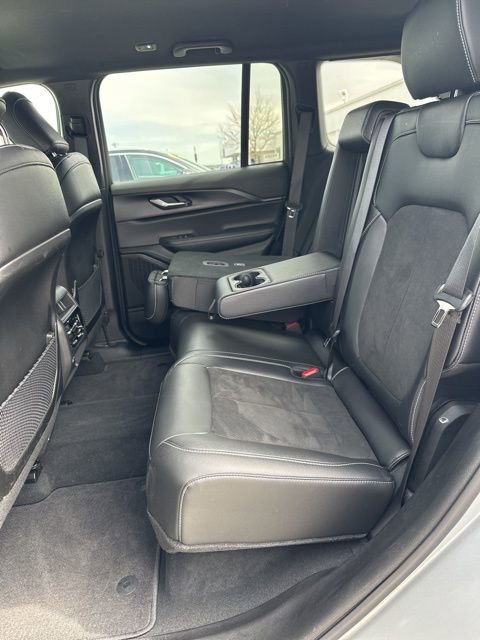 Used 2025 Jeep Grand Cherokee Altitude AWD/4WD image 52