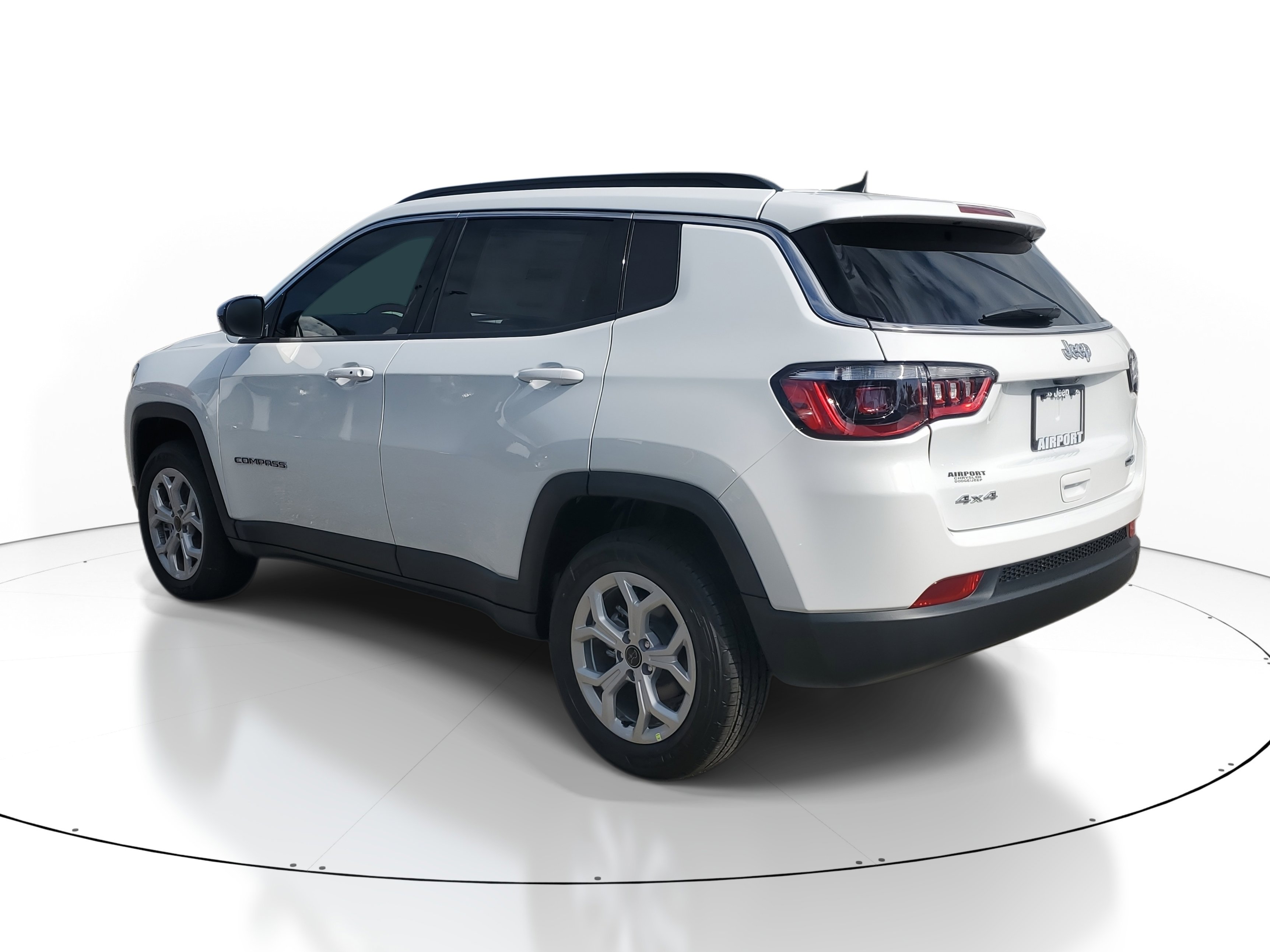 New 2026 Jeep Compass Latitude image 3