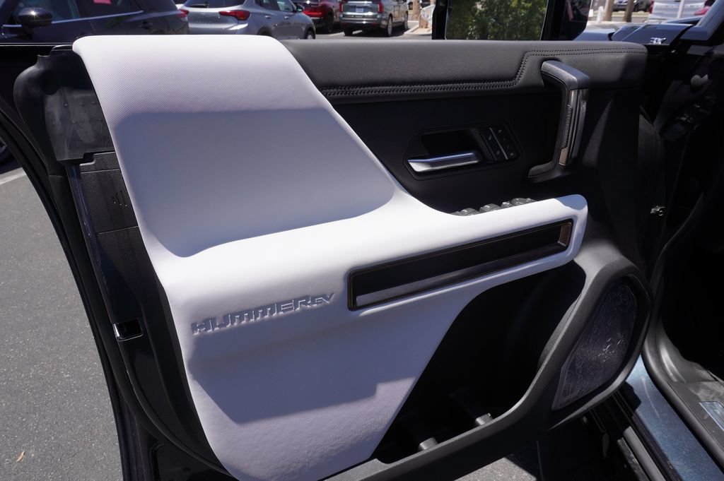 Certified 2025 GMC Hummer EV 3X AWD/4WD image 14
