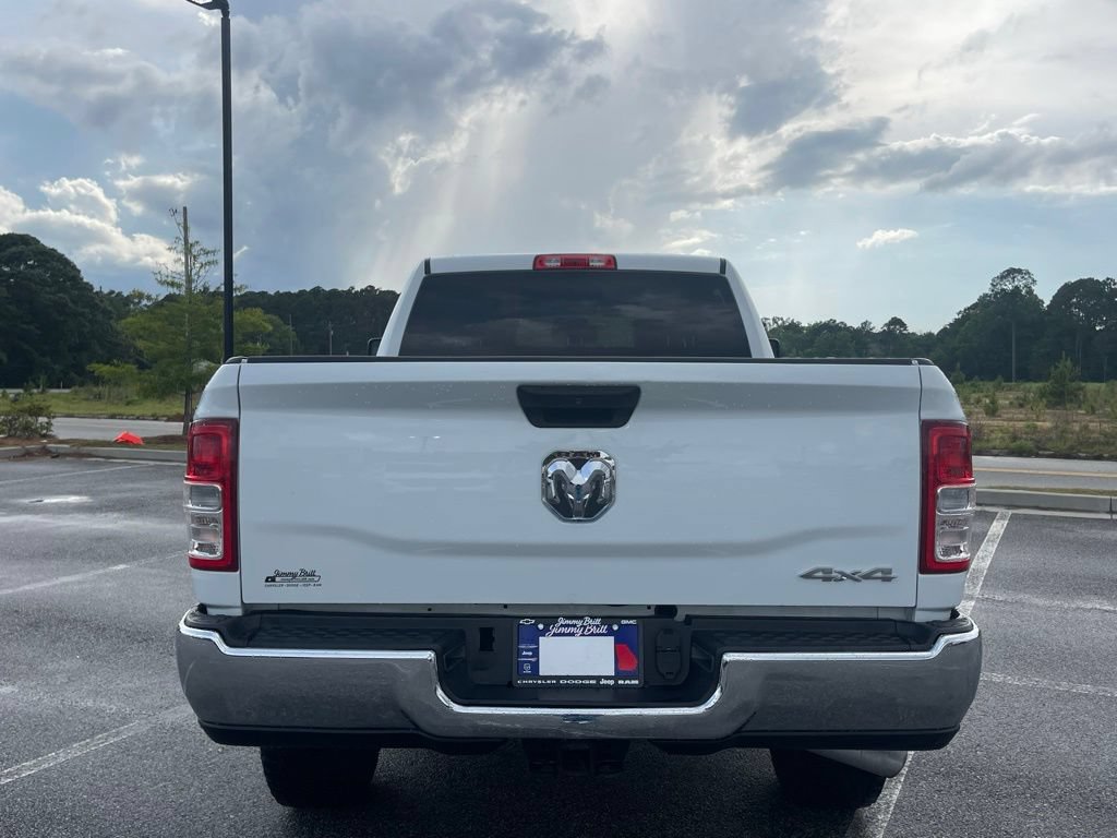 Used 2024 RAM 2500 Tradesman w/ Chrome Appearance Group AWD/4WD image 18