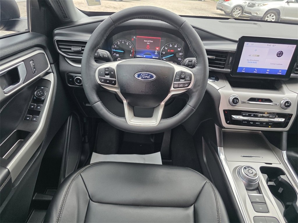 Used 2023 Ford Explorer XLT w/ Equipment Group 202A image 7