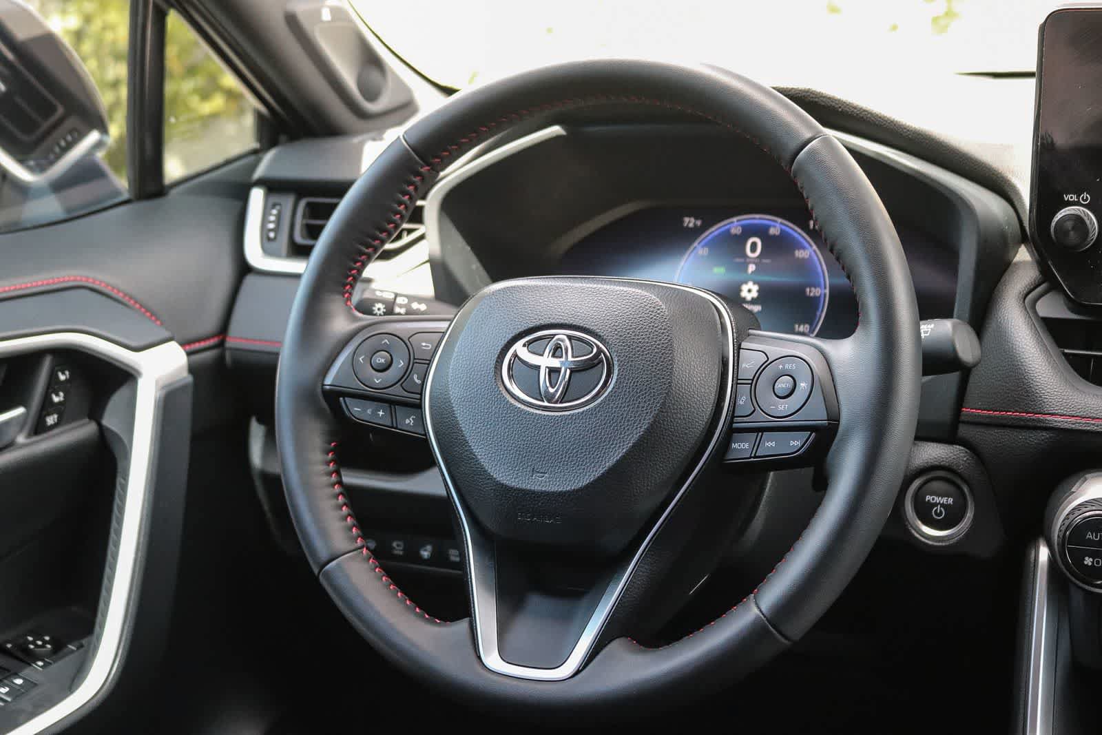 Used 2025 Toyota RAV4 XSE w/ Premium Package AWD/4WD image 12