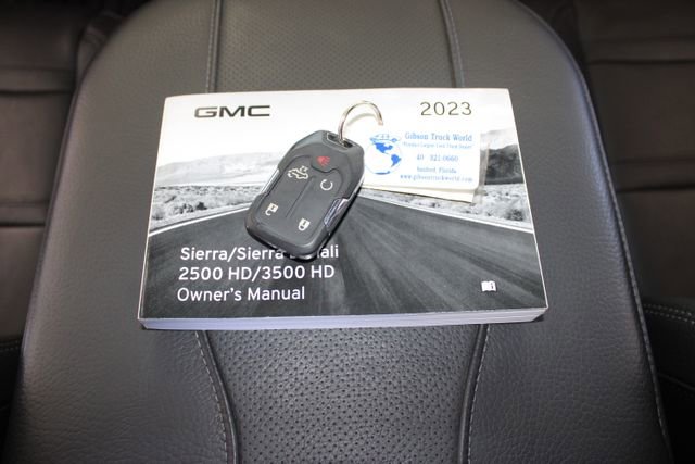 Used 2023 GMC Sierra 3500 Denali w/ Denali Ultimate Package AWD/4WD image 33