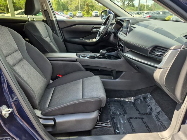 Used 2025 Nissan Rogue SV AWD/4WD image 19