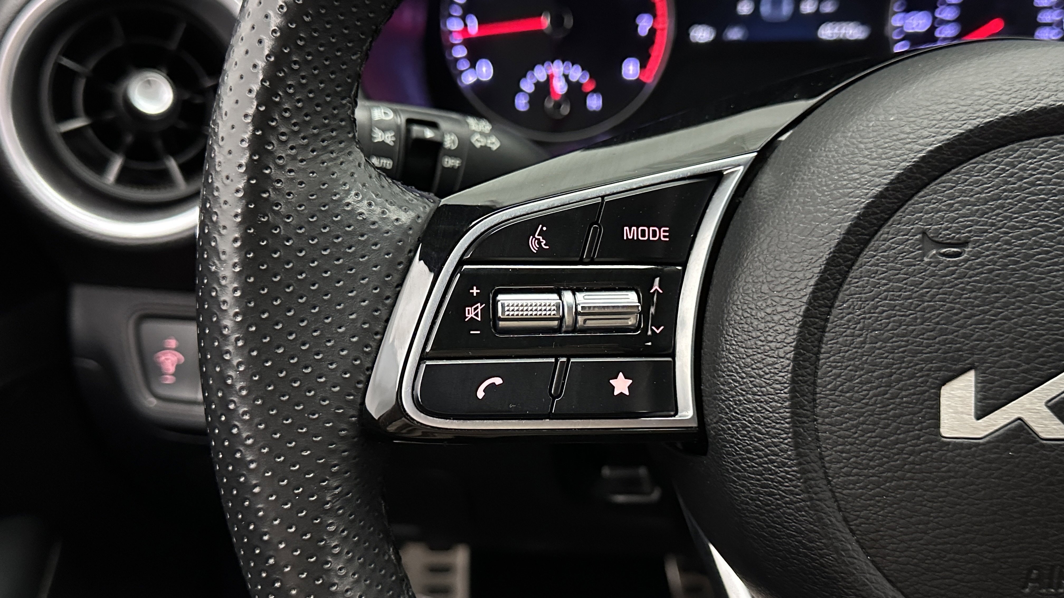 Used 2023 Kia Forte GT-Line w/ GT-Line Technology Package FWD image 21