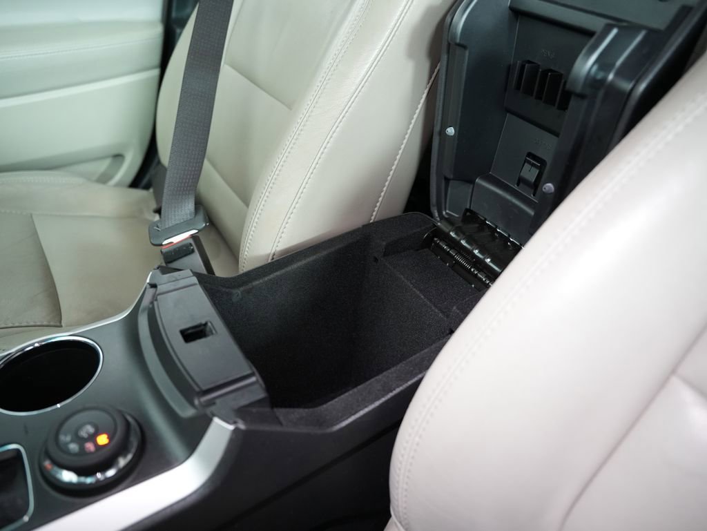 Used 2013 Ford Explorer XLT image 31
