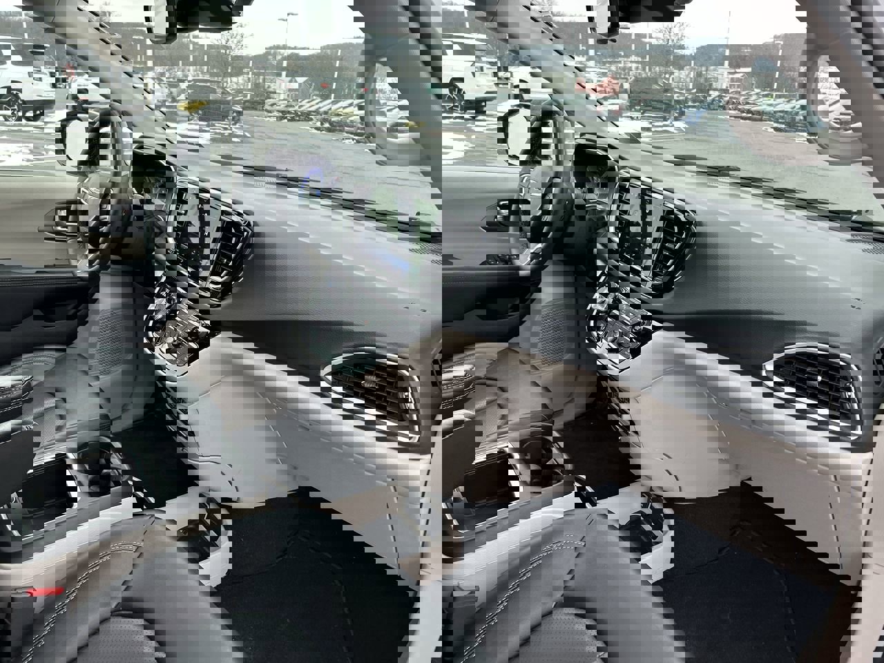 Used 2024 Chrysler Pacifica Touring-L image 14