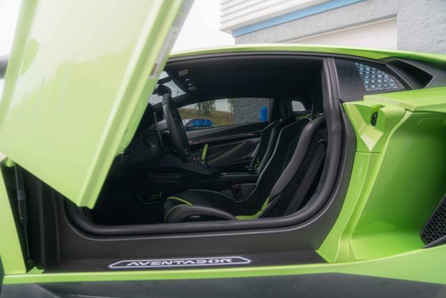Used 2016 Lamborghini Aventador LP 750-4 Superveloce AWD/4WD image 35