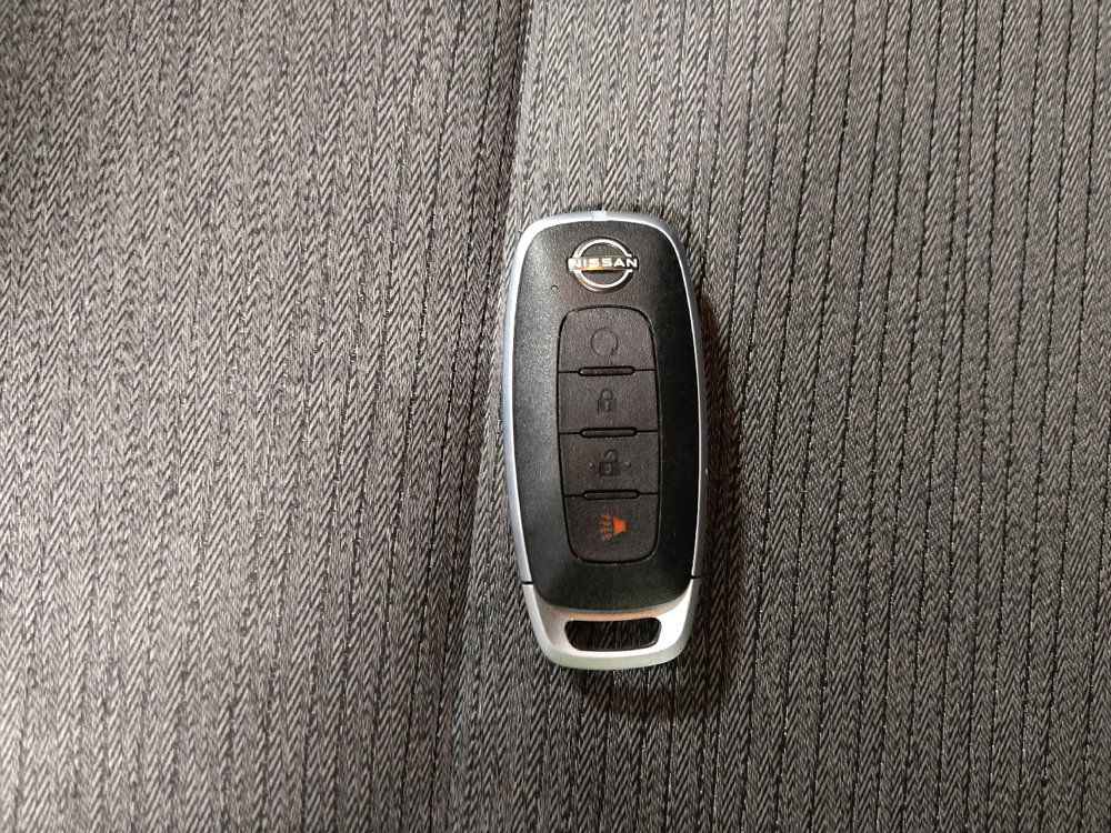 Used 2023 Nissan Rogue SV AWD/4WD image 32