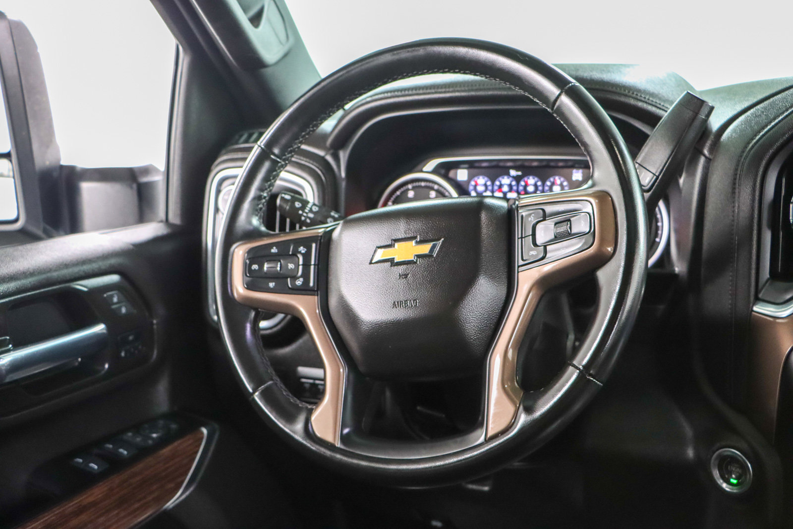 Used 2023 Chevrolet Silverado 2500 High Country w/ Z71 Off-Road Package image 13