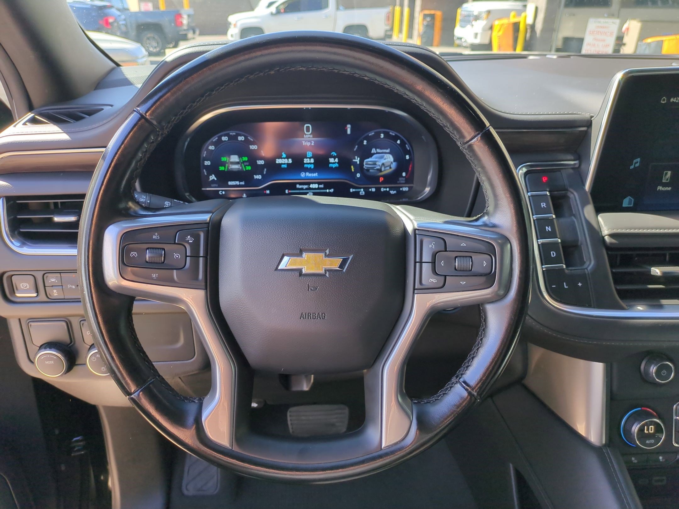 Used 2024 Chevrolet Suburban LT image 15