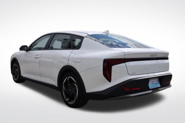 Used 2025 Kia K4 EX image 8