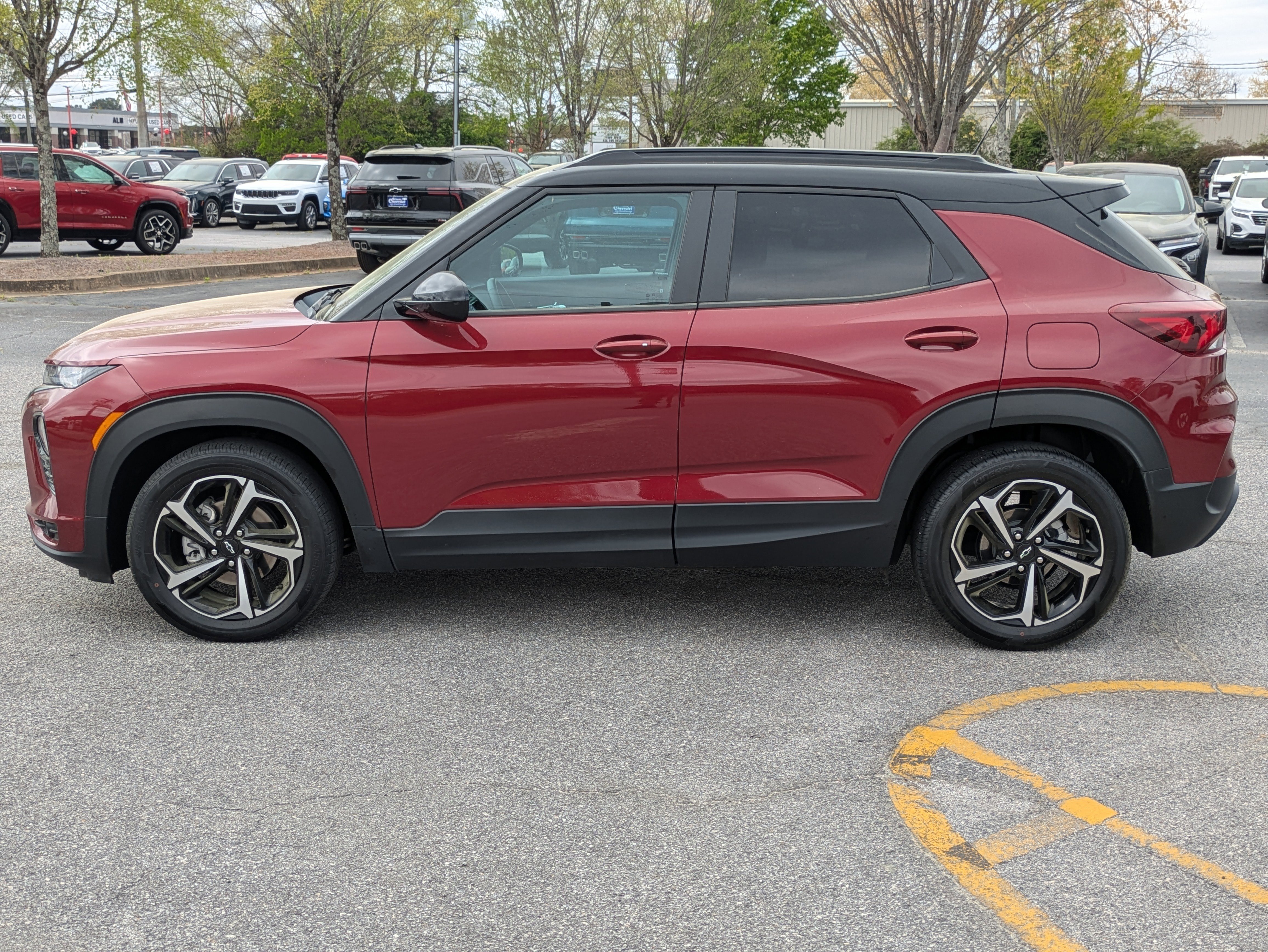 Used 2023 Chevrolet TrailBlazer RS w/ Sun and Liftgate Package image 7