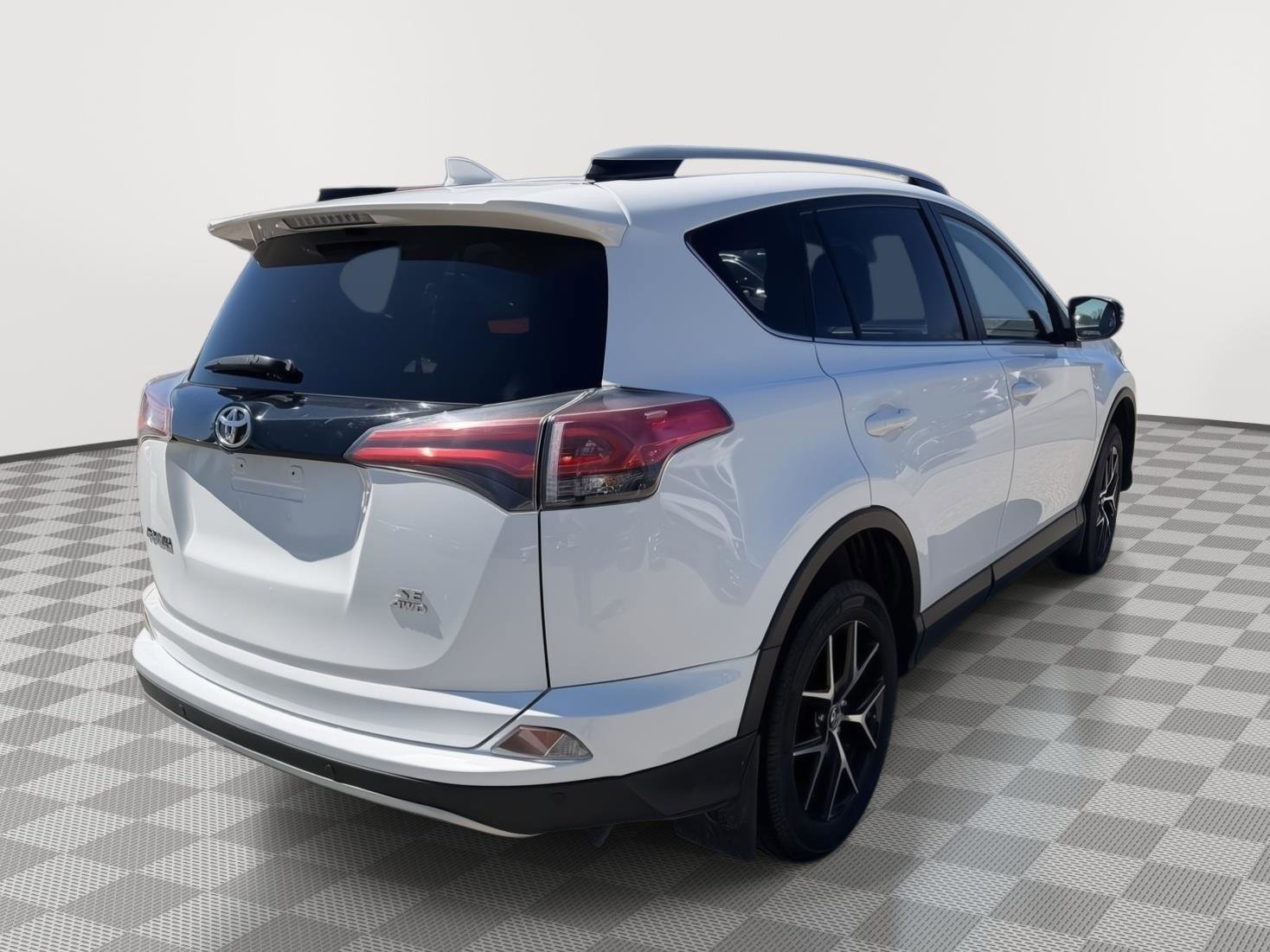 Used 2017 Toyota RAV4 SE w/ Advanced Technology Package AWD/4WD image 8