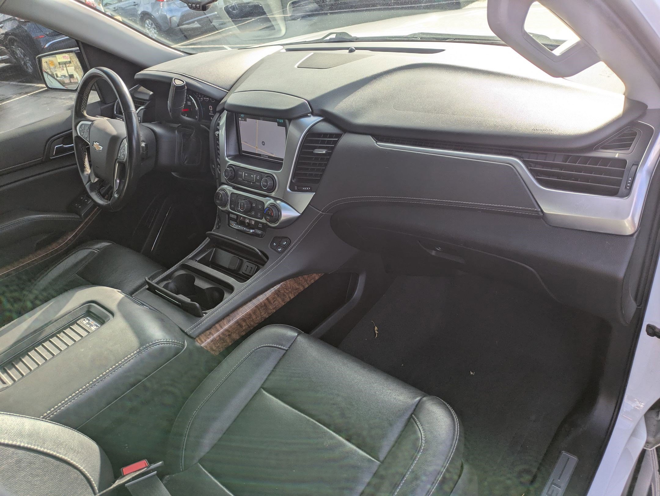 Used 2020 Chevrolet Suburban Premier image 38