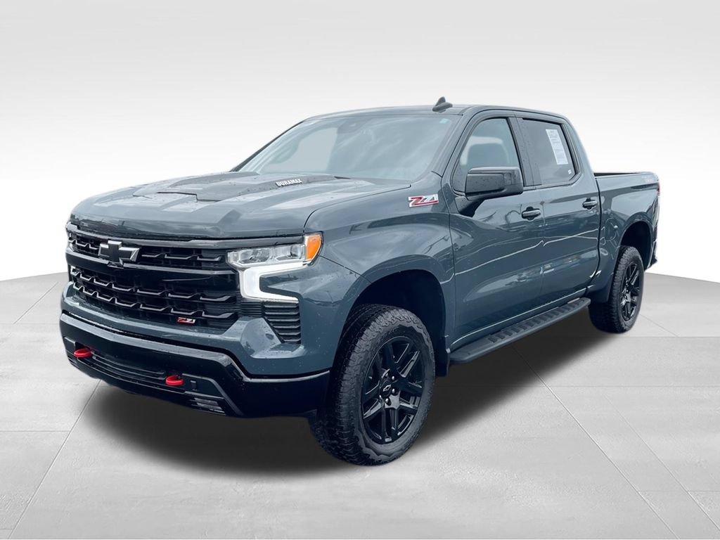 Used 2025 Chevrolet Silverado 1500 LT Trail Boss w/ Convenience Package II AWD/4WD image 4