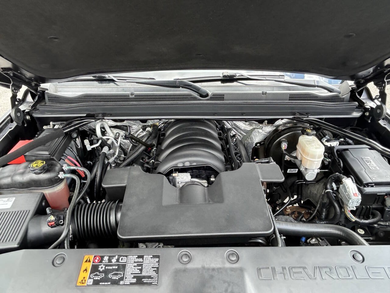 Used 2018 Chevrolet Suburban LT AWD/4WD image 31