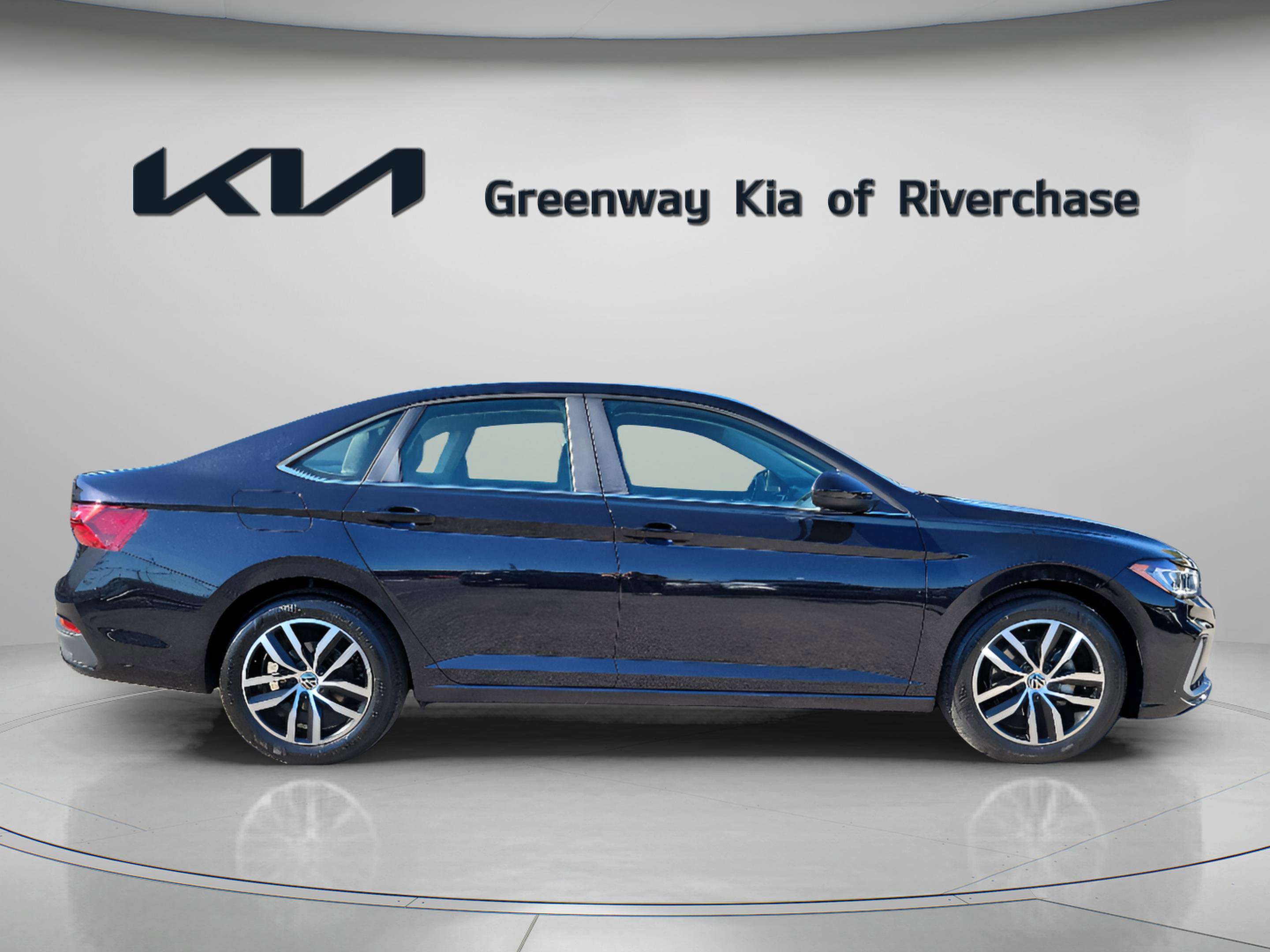 Used 2025 Volkswagen Jetta SE image 7