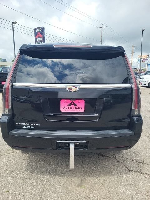 Used 2020 Cadillac Escalade Luxury AWD/4WD image 30