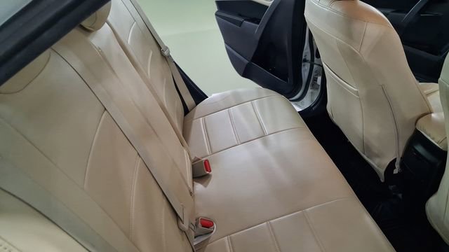 Used 2016 Toyota Corolla LE image 15