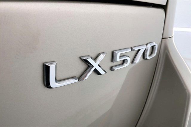 Used 2019 Lexus LX 570 4WD w/ Luxury Package image 7