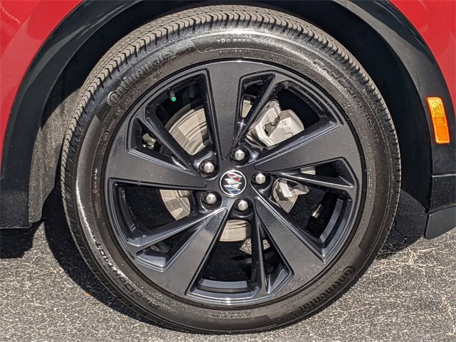 Used 2022 Buick Envision Essence w/ Sport Touring Package image 17