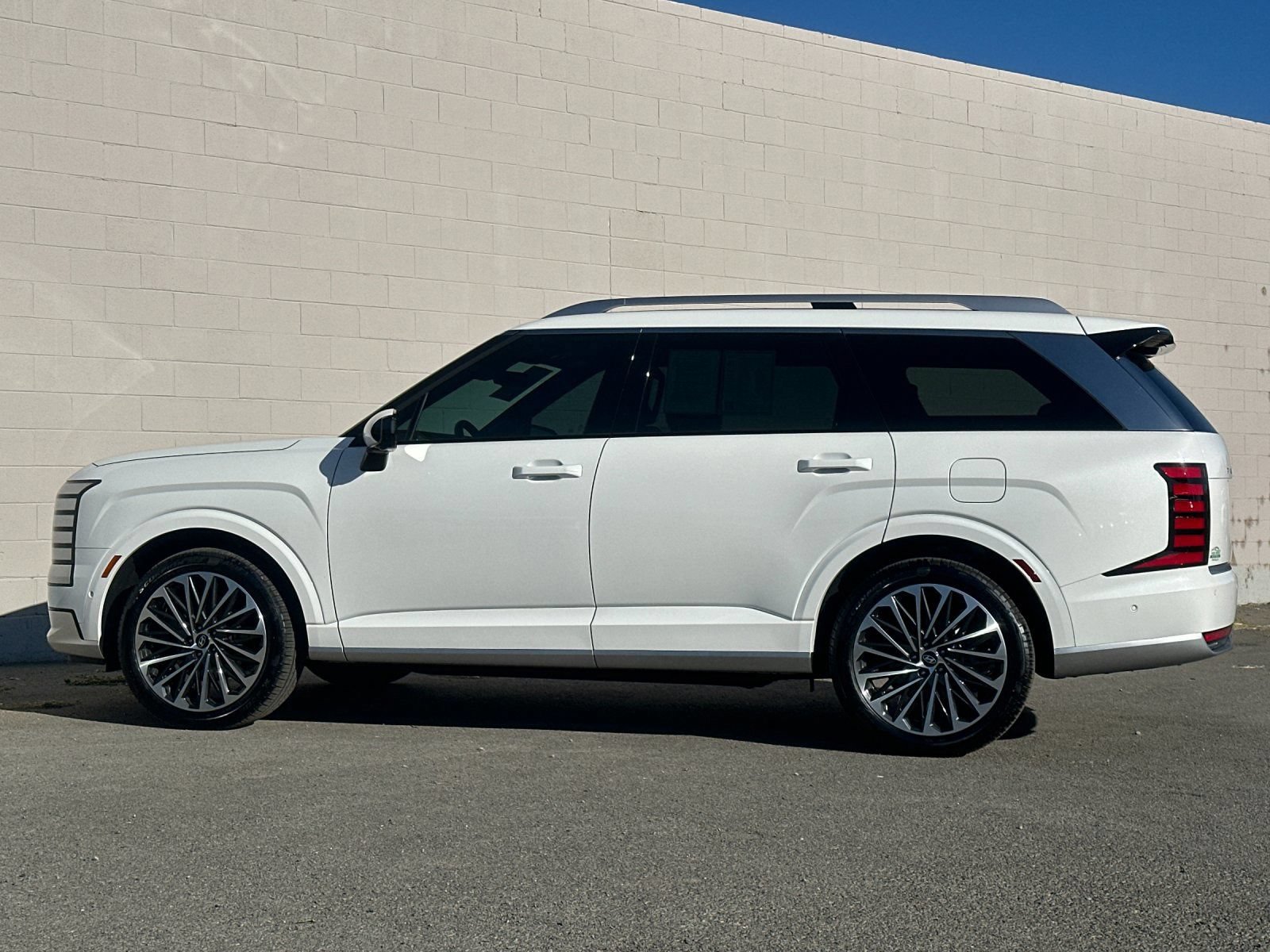 Certified 2026 Hyundai Palisade Calligraphy AWD/4WD image 6