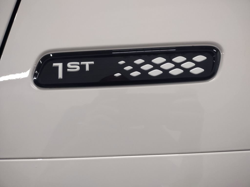 New 2025 Volkswagen ID. Buzz 1st Edition image 17
