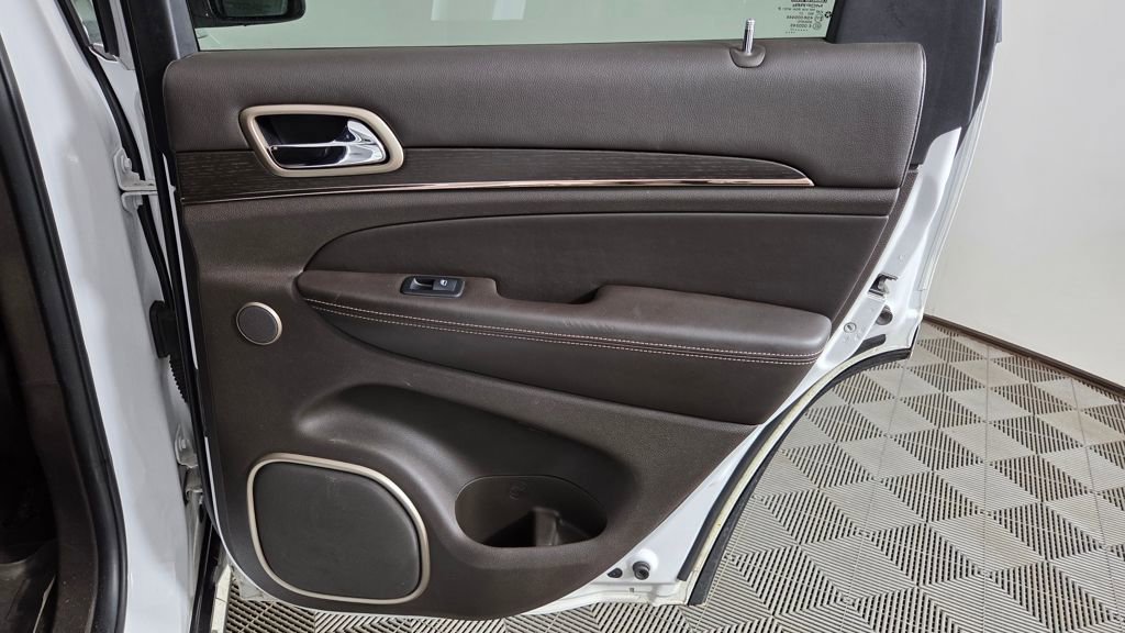 Used 2017 Jeep Grand Cherokee Summit image 34