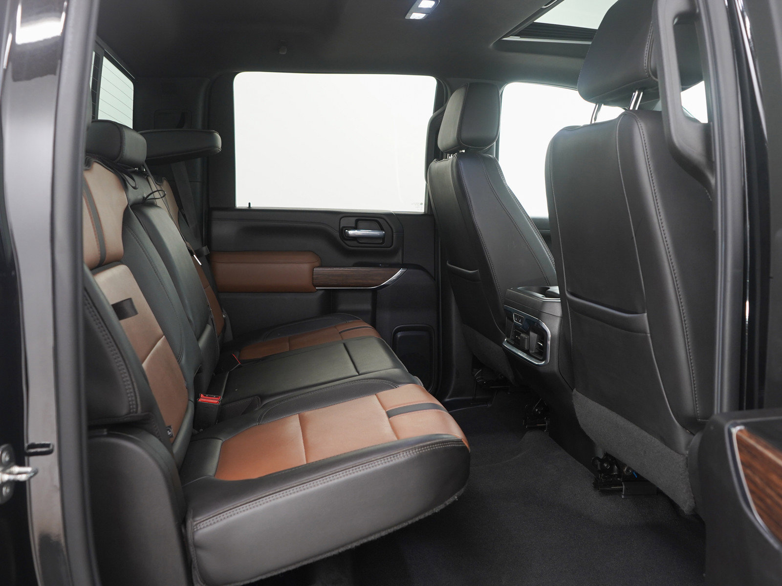 Used 2021 Chevrolet Silverado 2500 High Country w/ Safety Package II image 14