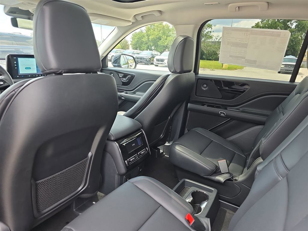 New 2025 Lincoln Aviator 2WD w/ Equipment Group 101A image 13