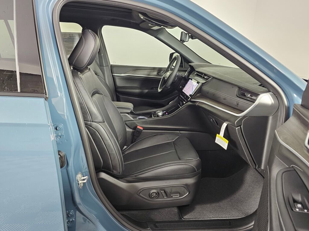 New 2026 Jeep Grand Cherokee L Limited image 39