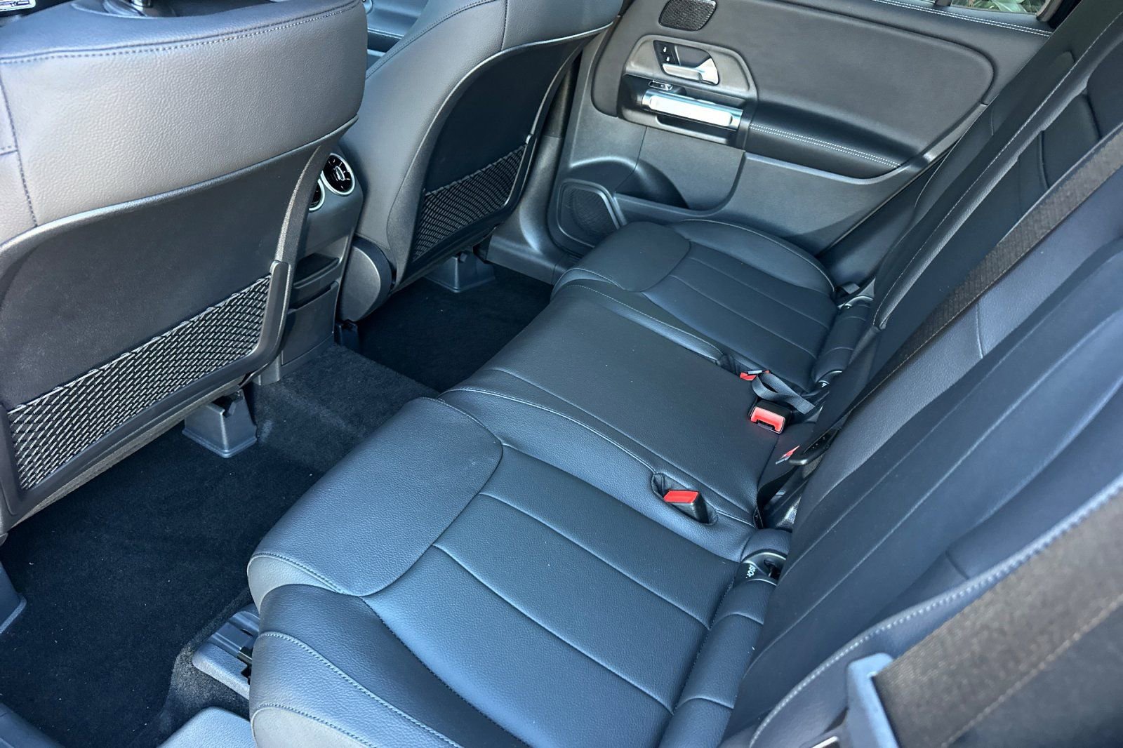 New 2026 Mercedes-Benz GLB 250 image 10