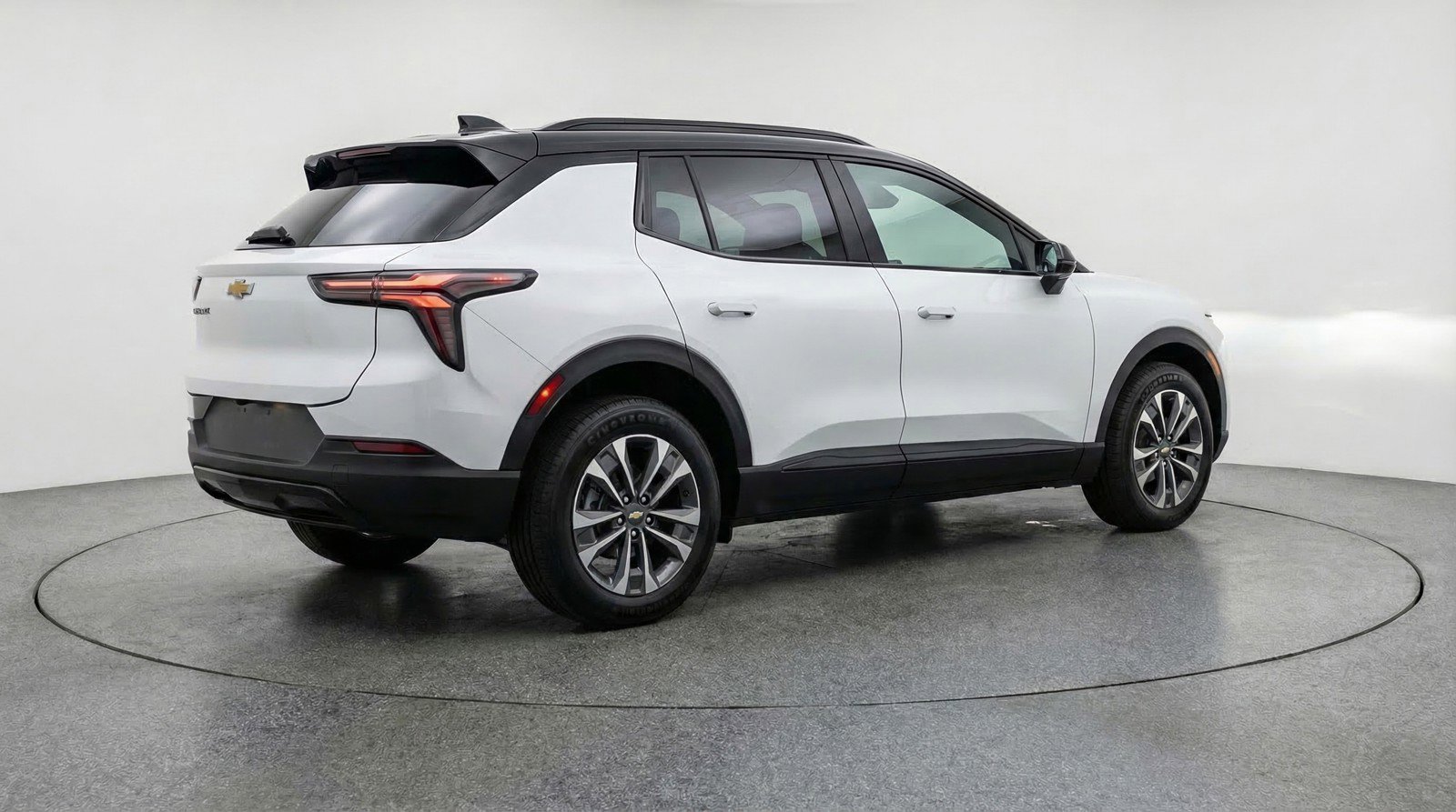 Used 2025 Chevrolet Equinox LT image 9