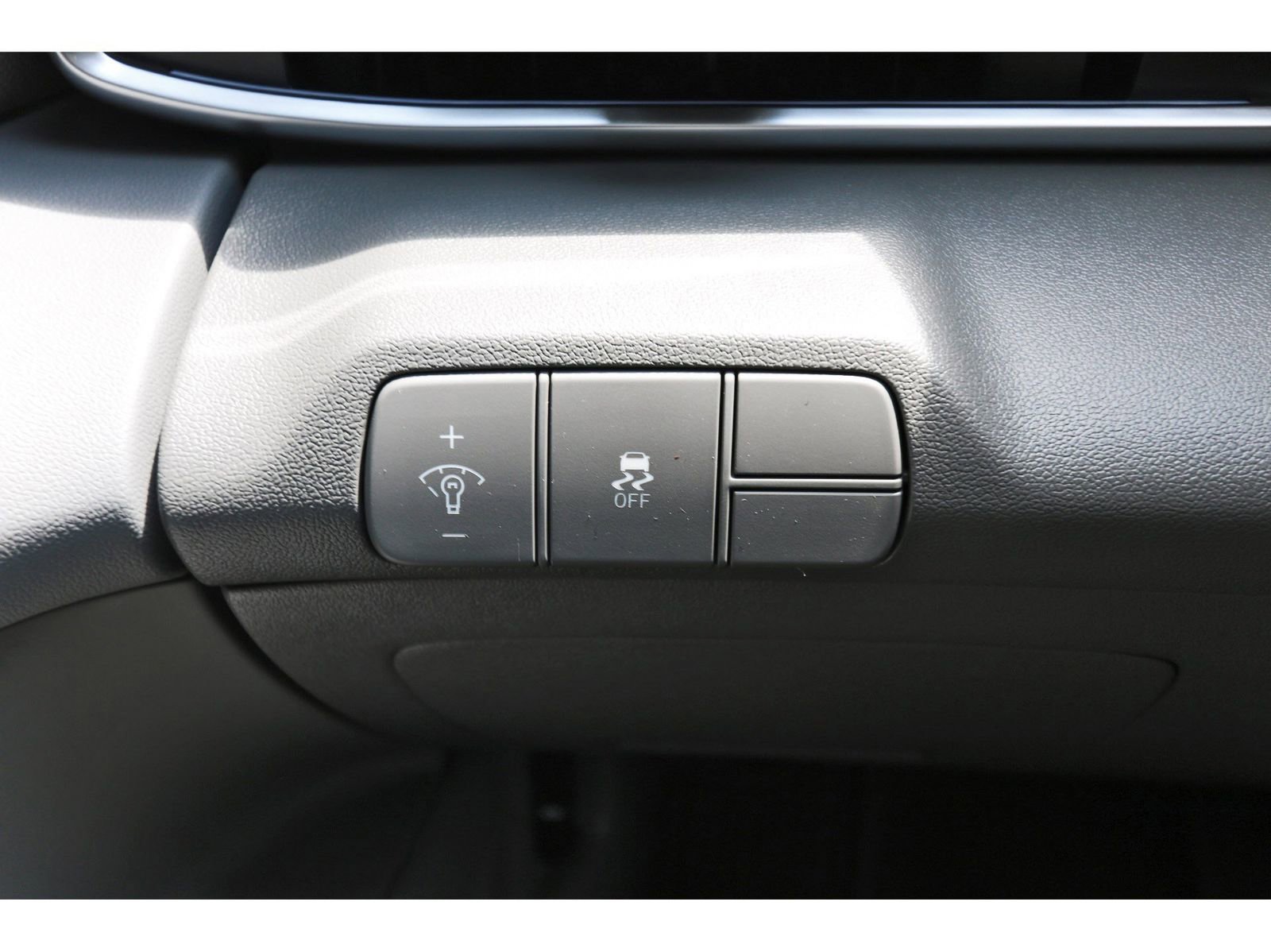 Certified 2025 Hyundai Elantra SEL FWD image 21
