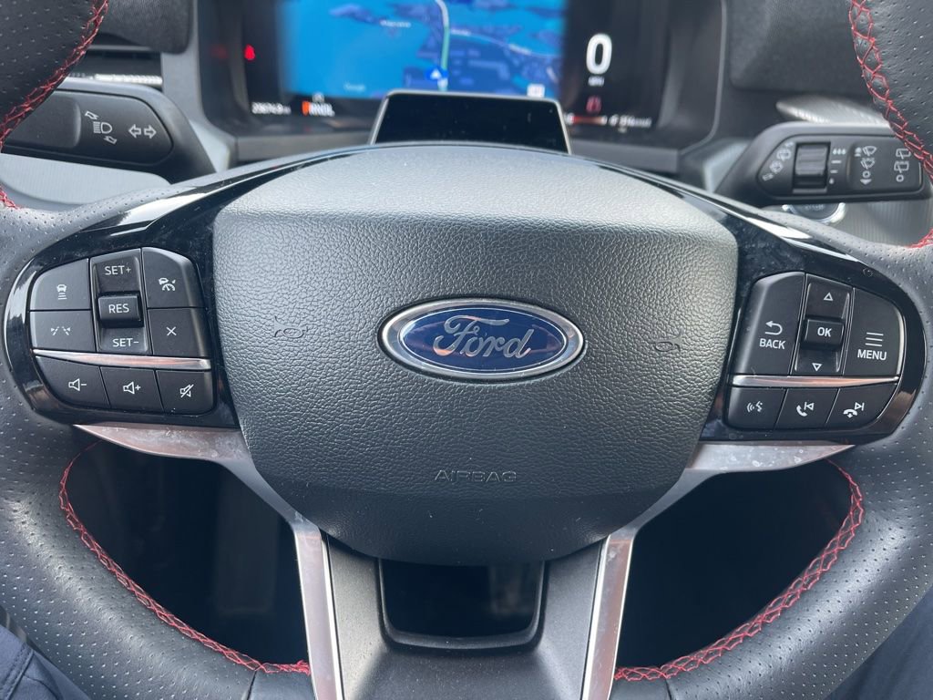 Used 2025 Ford Explorer ST-Line w/ ST-Line Street Pack AWD/4WD image 20