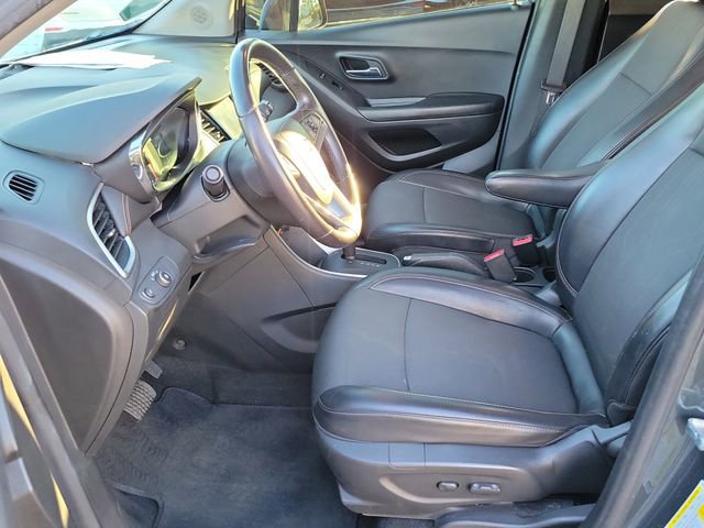 Certified 2021 Chevrolet Trax LT w/ Driver Confidence Package image 14