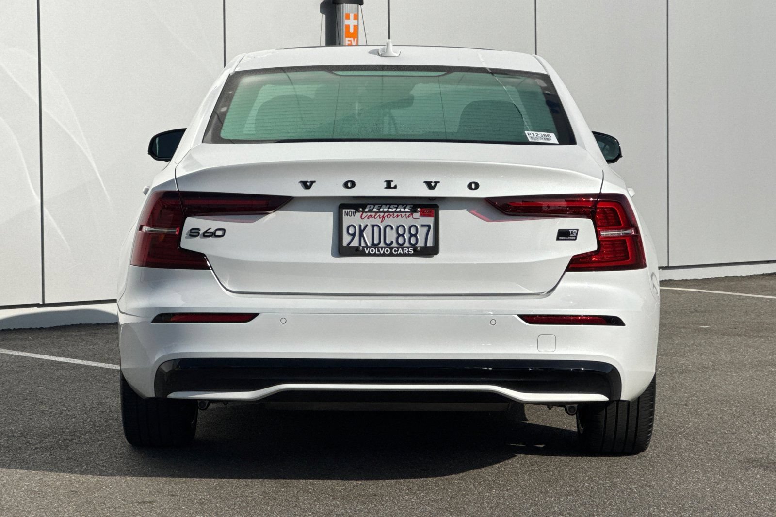 Used 2024 Volvo S60 T8 Plus w/ Climate Package AWD/4WD image 4