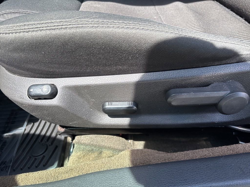 Used 2013 Ford Mustang GT image 16