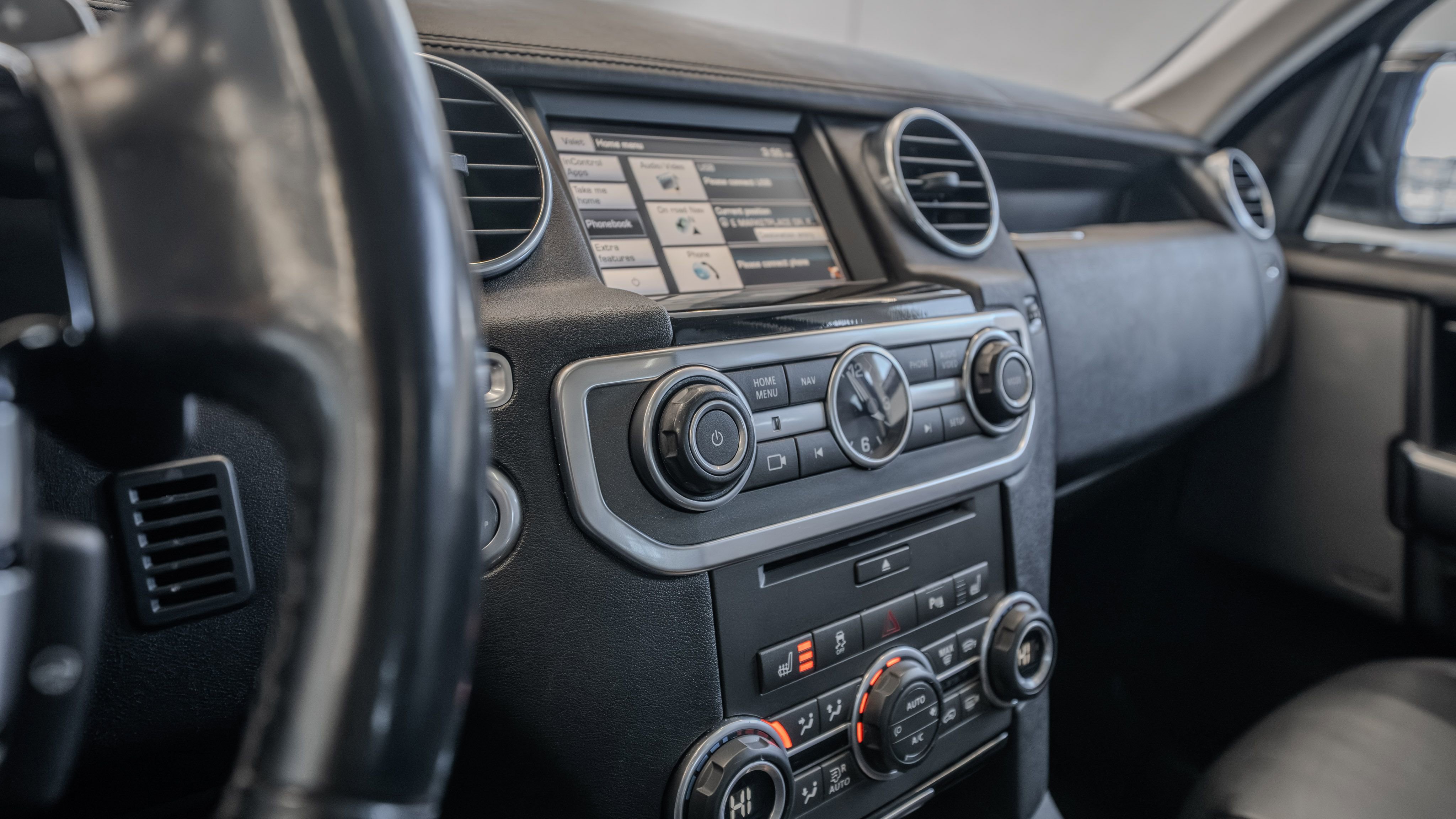 Used 2015 Land Rover LR4 HSE LUX image 30