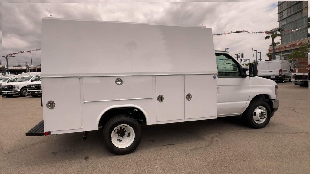 New 2025 Ford E-350 and Econoline 350 Super Duty w/ Power Equipment Group image 9