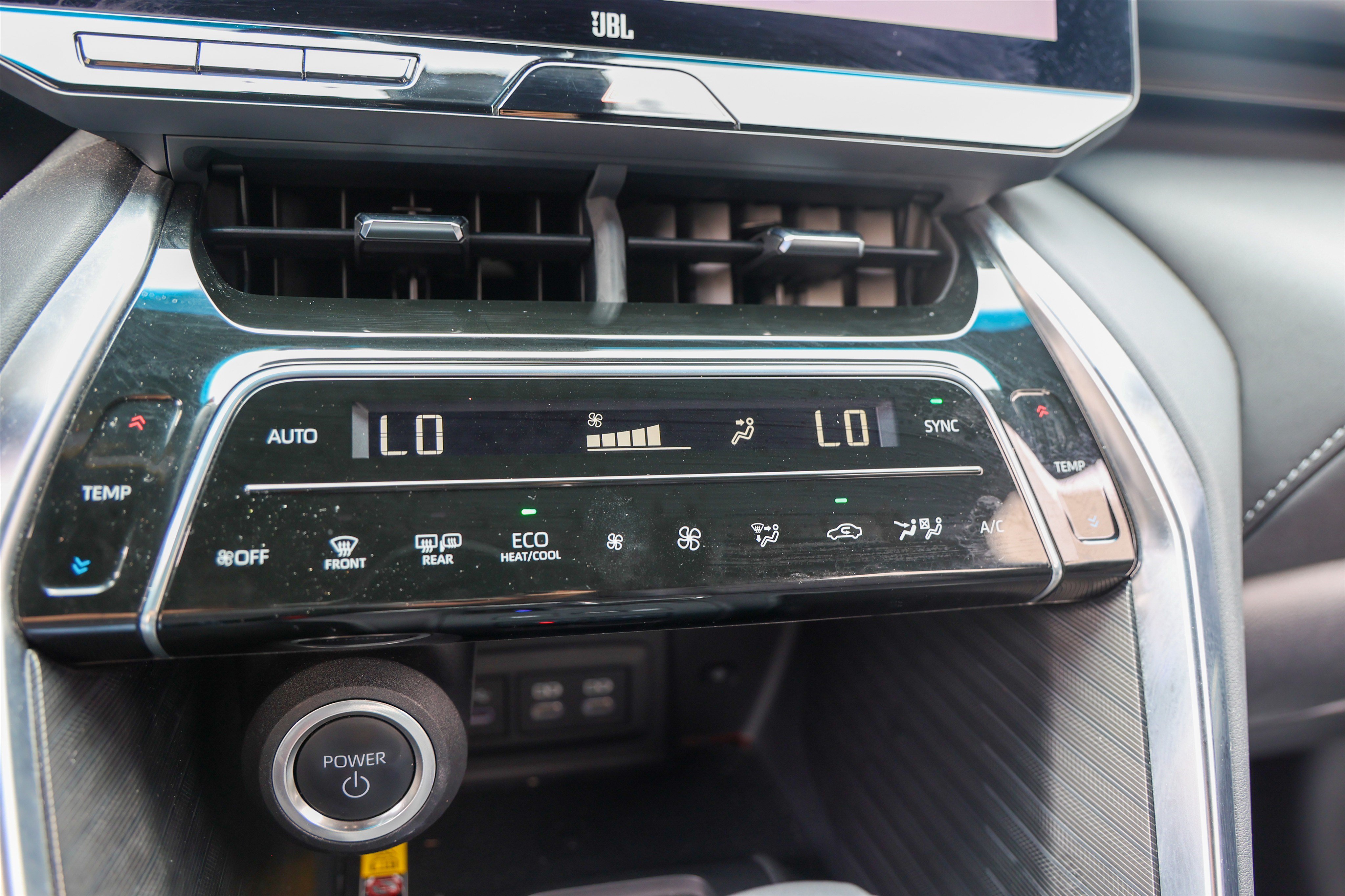 Certified 2024 Toyota Venza XLE AWD/4WD image 50