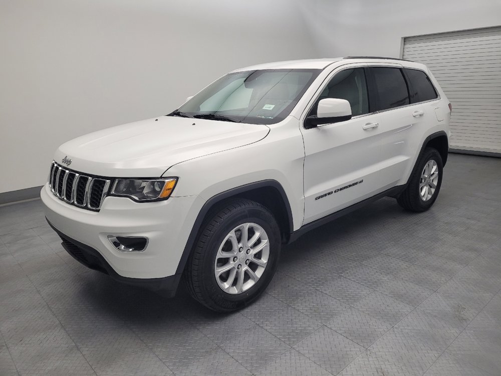 Used 2022 Jeep Grand Cherokee Laredo E w/ Security & Convenience Group AWD/4WD image 2